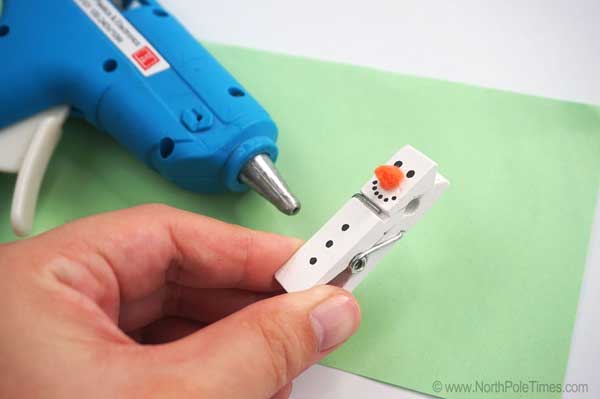 [Clothespin Snowman Craft]