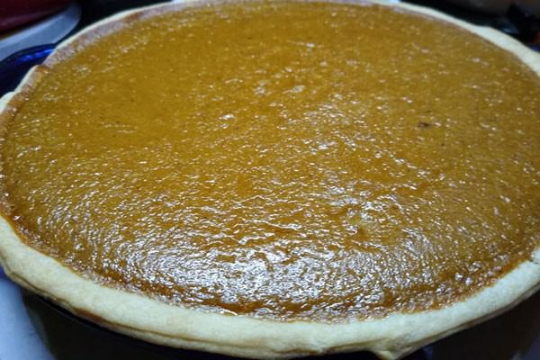 [Homemade Fresh Pumpkin Pie]